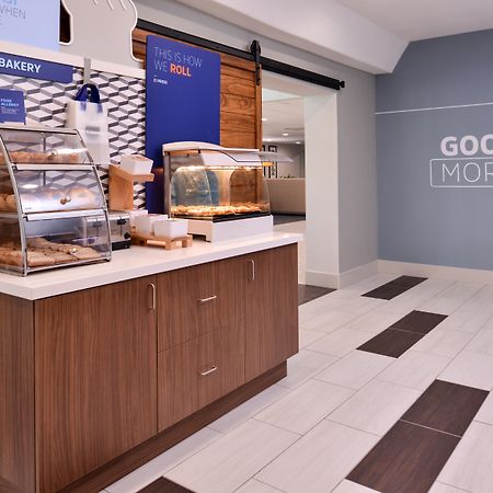 Holiday Inn Express Hotel & Suites Elgin By Ihg Bagian luar foto
