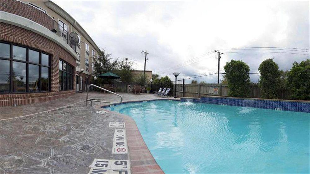 Holiday Inn Express Hotel & Suites Elgin By Ihg Bagian luar foto