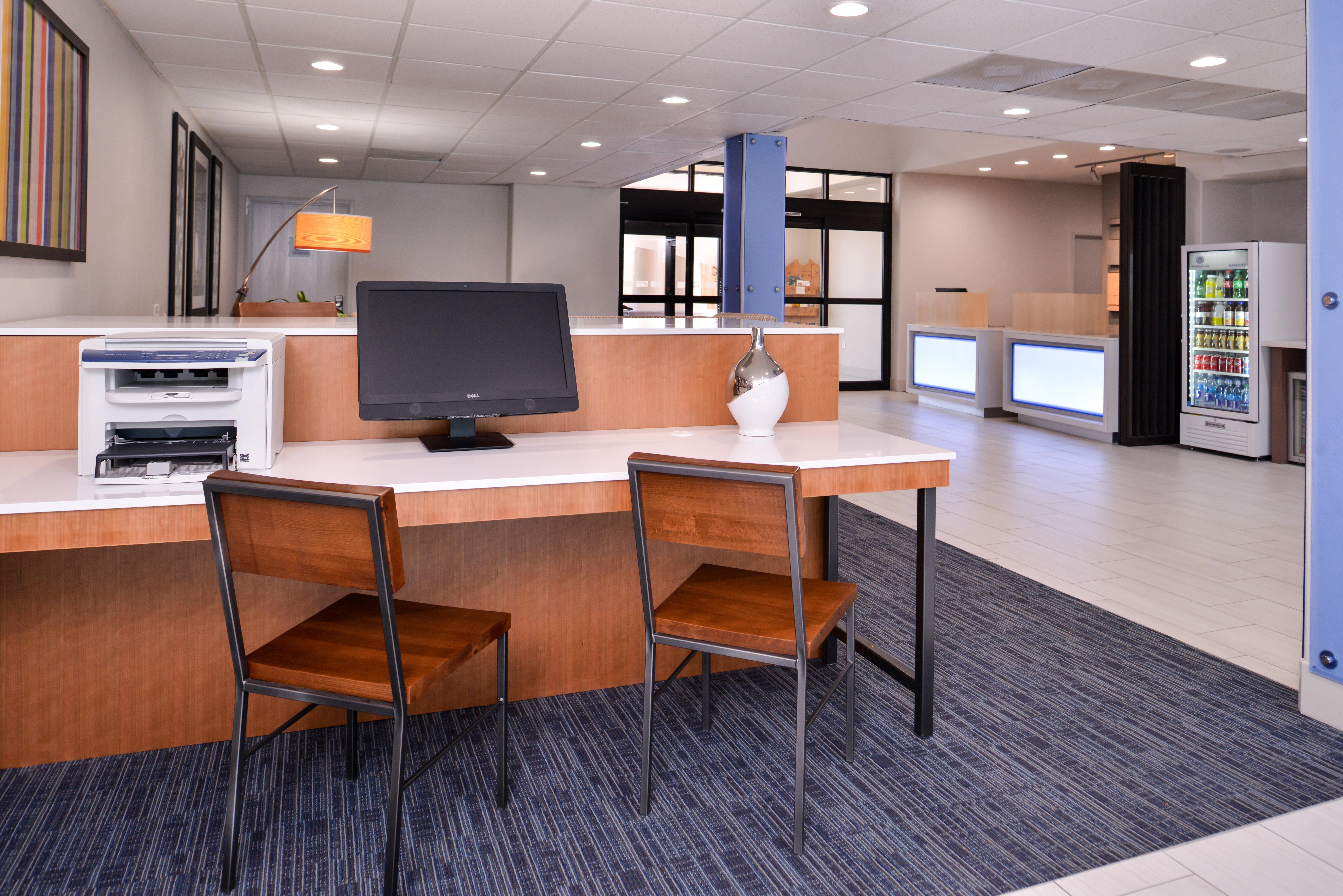 Holiday Inn Express Hotel & Suites Elgin By Ihg Bagian luar foto