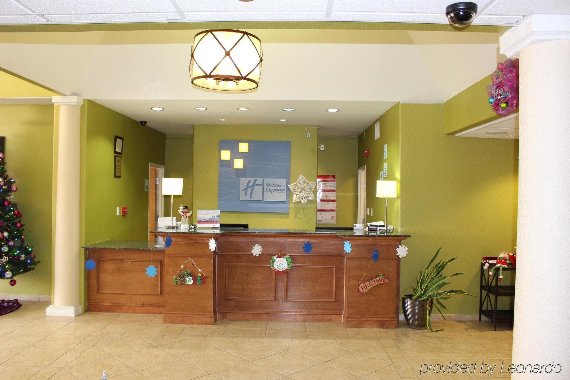 Holiday Inn Express Hotel & Suites Elgin By Ihg Bagian luar foto
