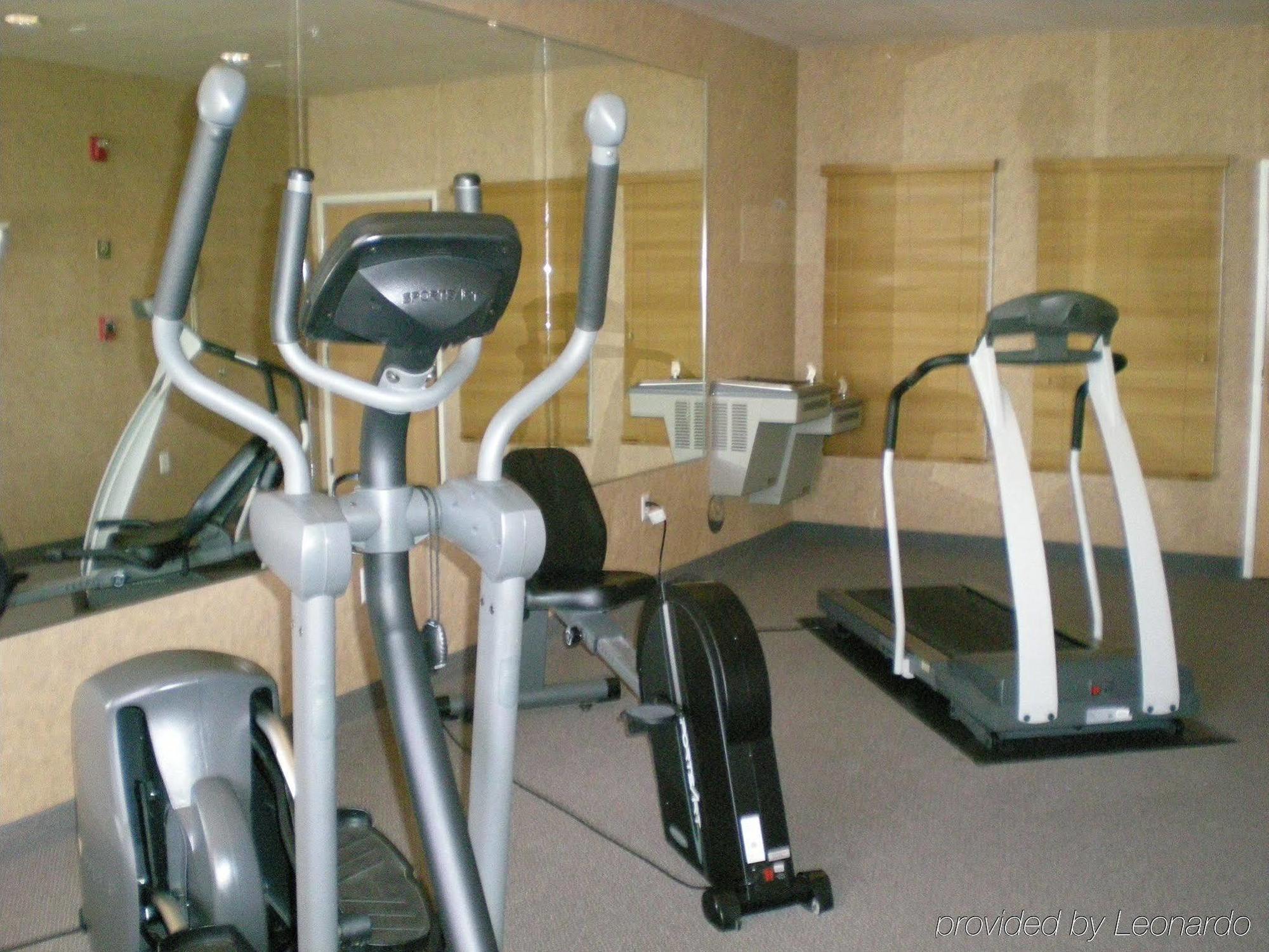 Holiday Inn Express Hotel & Suites Elgin By Ihg Bagian luar foto