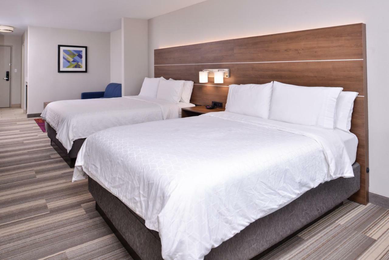 Holiday Inn Express Hotel & Suites Elgin By Ihg Bagian luar foto