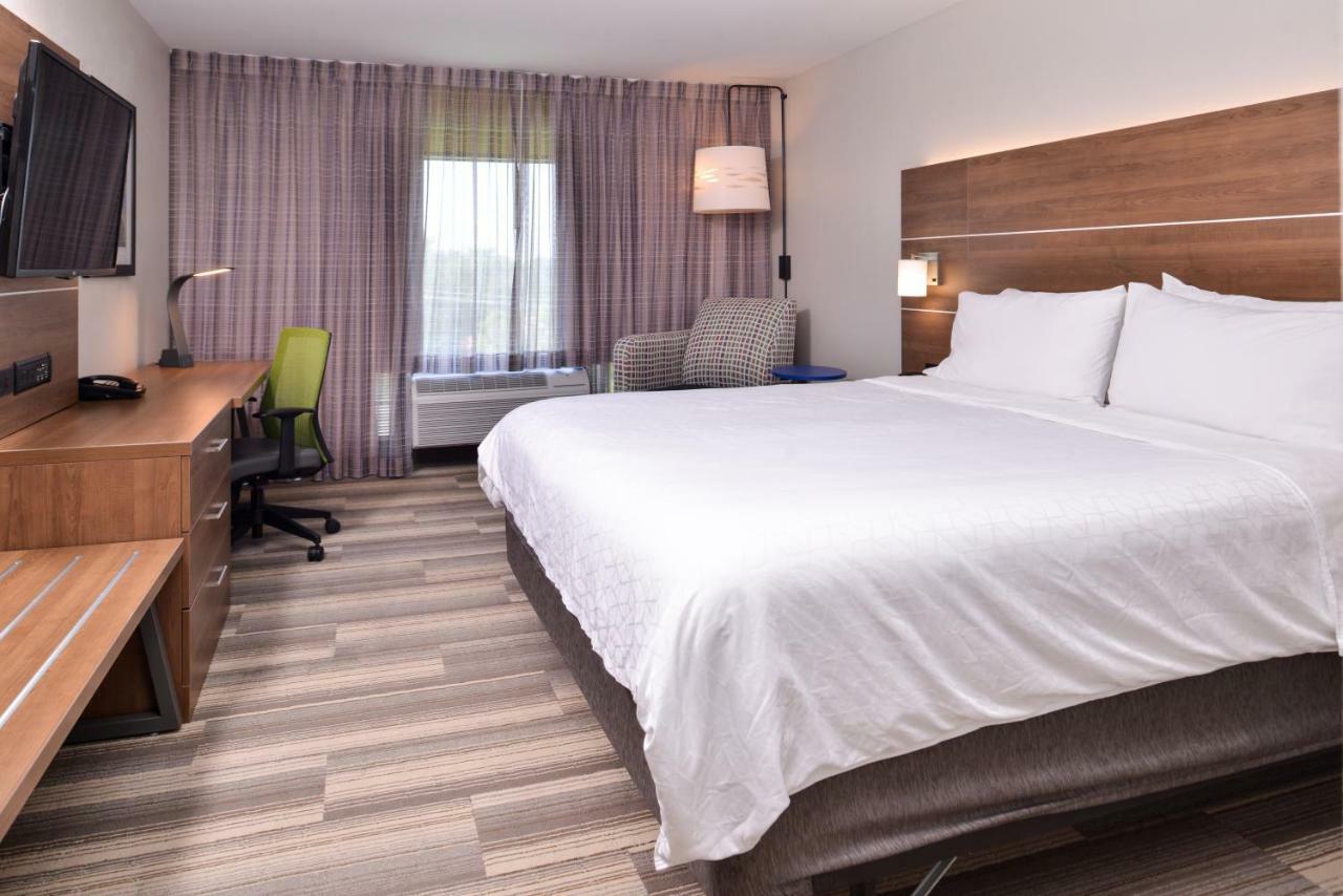 Holiday Inn Express Hotel & Suites Elgin By Ihg Bagian luar foto